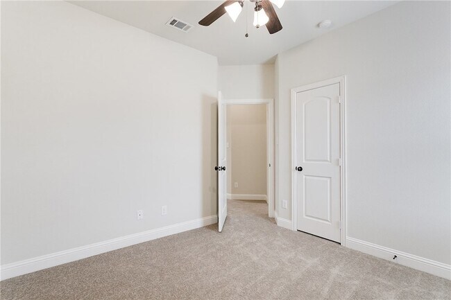 Building Photo - 601 Beechwood Dr