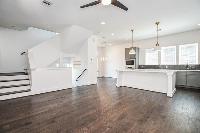 Building Photo - 1515 Weber St