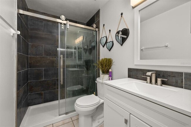 Building Photo - 3045 Bloomsbury Dr