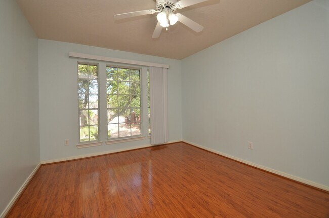 Building Photo - 8815 Barron Wood Cir E