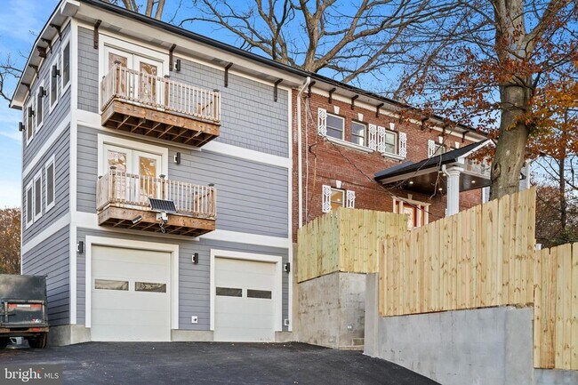 Building Photo - 6218 Suitland Rd