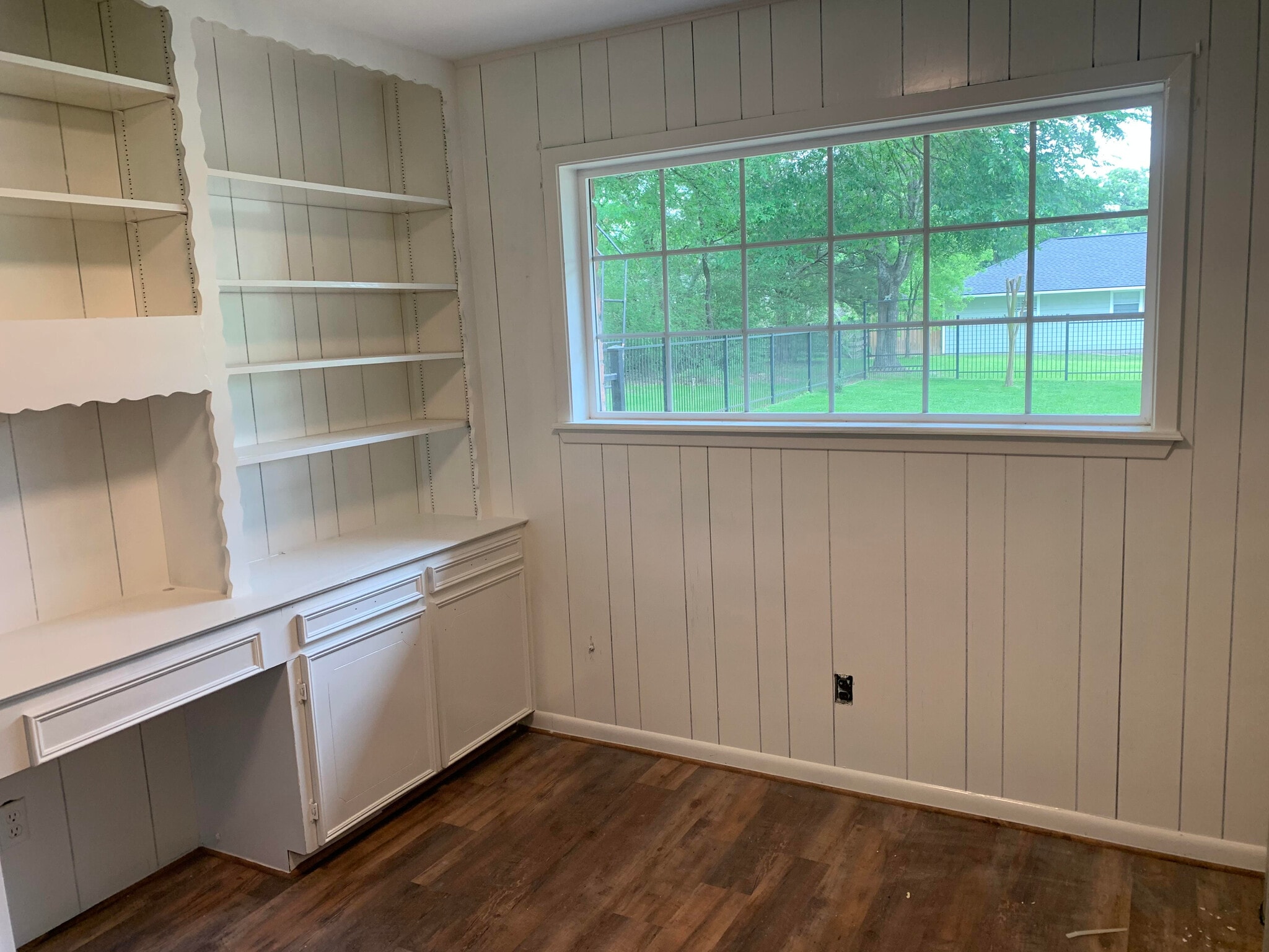 office or 4th bedroom - 7205 Wood Oaks Dr