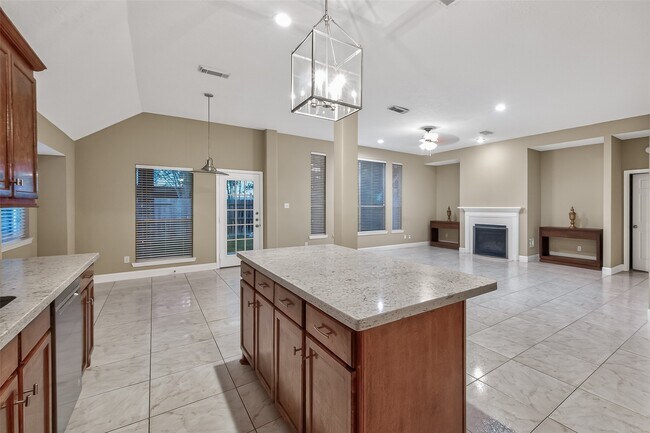 Building Photo - 20126 Black Canyon Dr