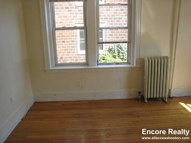 Building Photo - 62 Egmont St