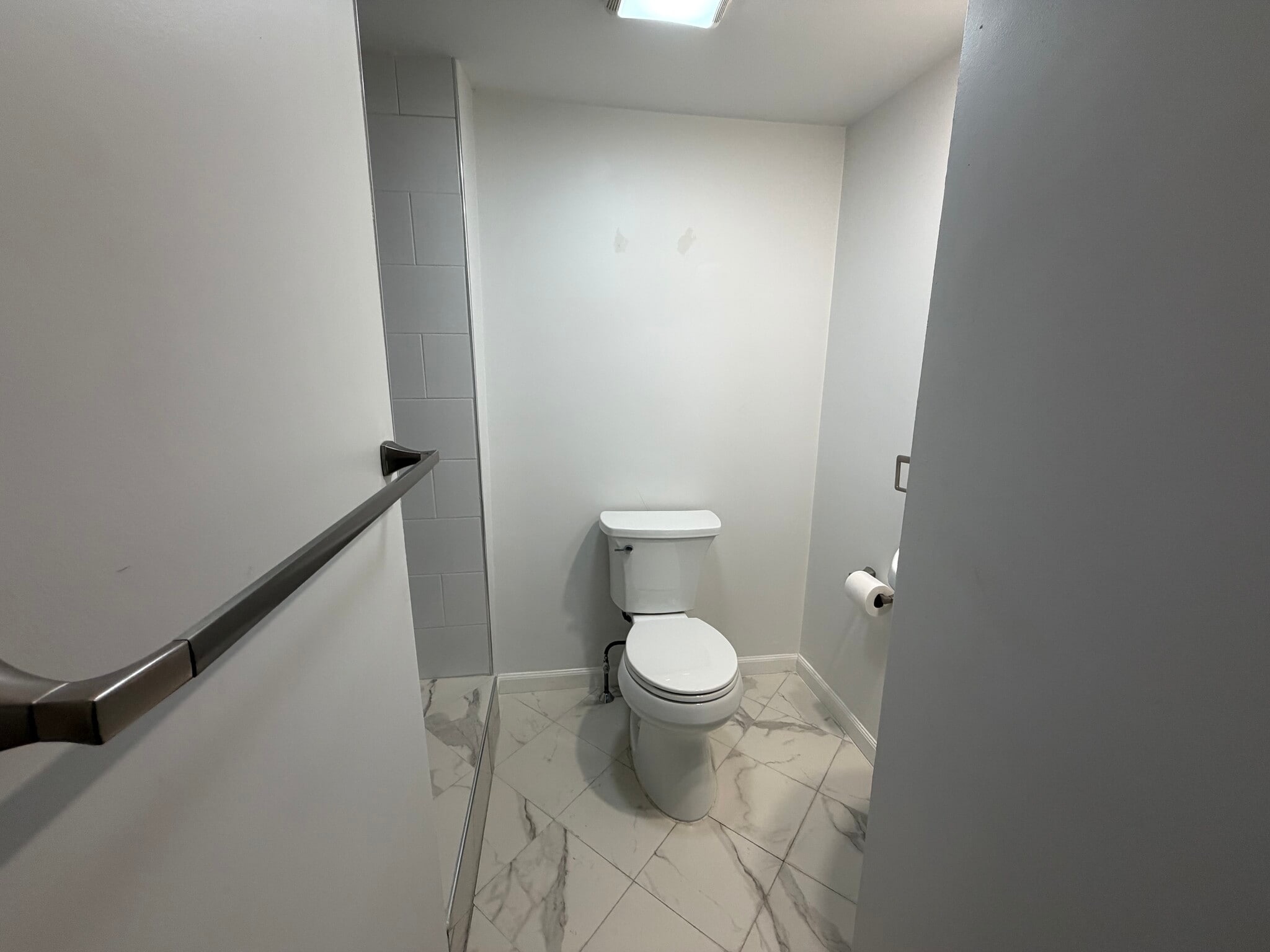 FULL BATH 1 - 31 Middle St