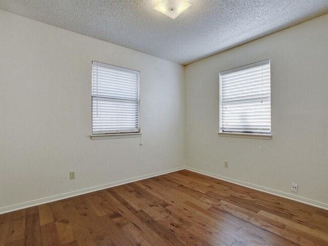 Building Photo - 4703 Rosedale Ave