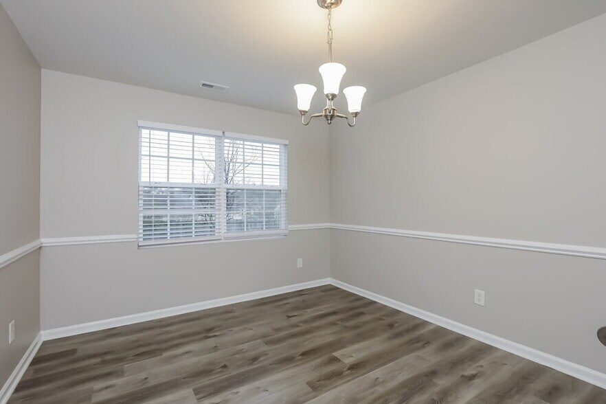 Building Photo - 4716 Alenja Ln