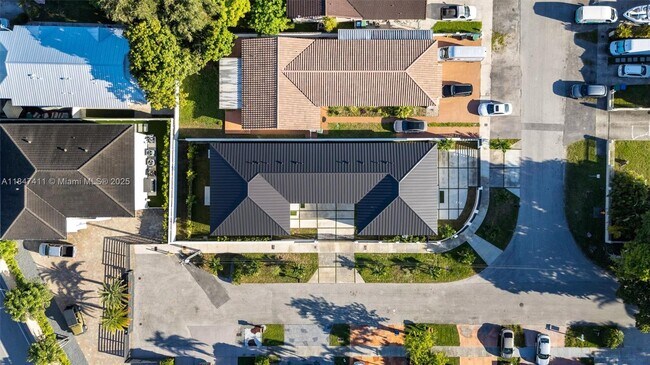 Building Photo - 917 SW 78th Pl