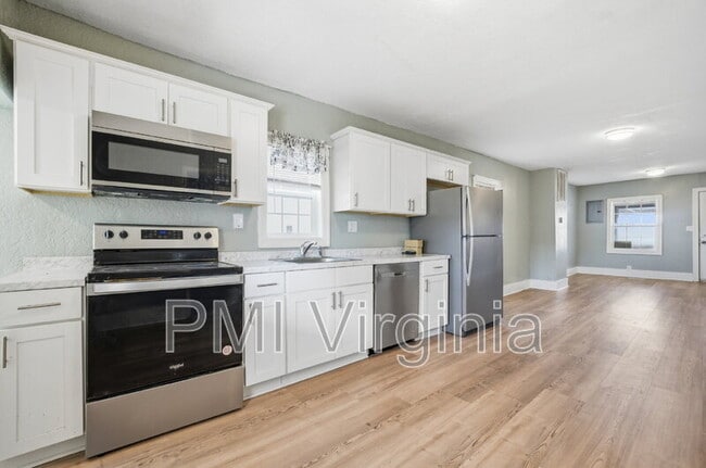 Building Photo - 409 Nevada St