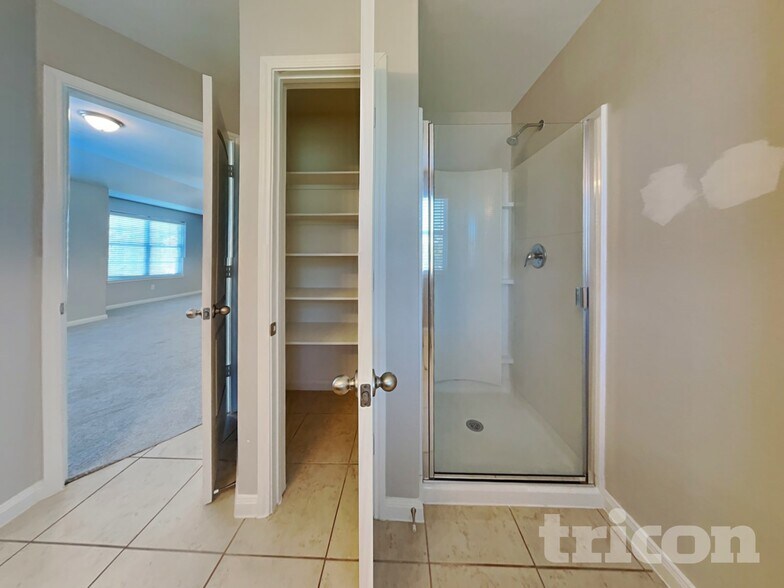 Building Photo - 4821 Cedar Springs Dr