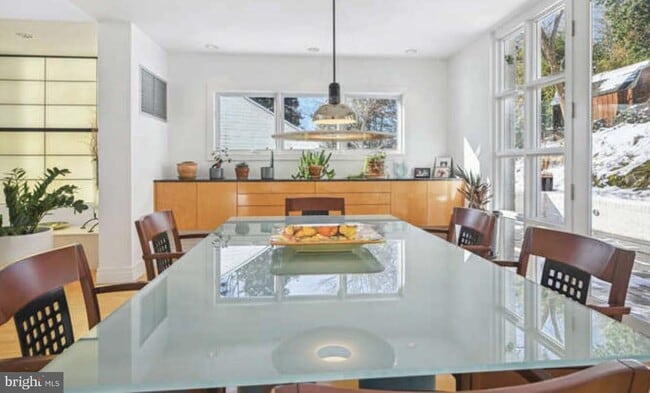 Building Photo - 4527 Q Pl NW