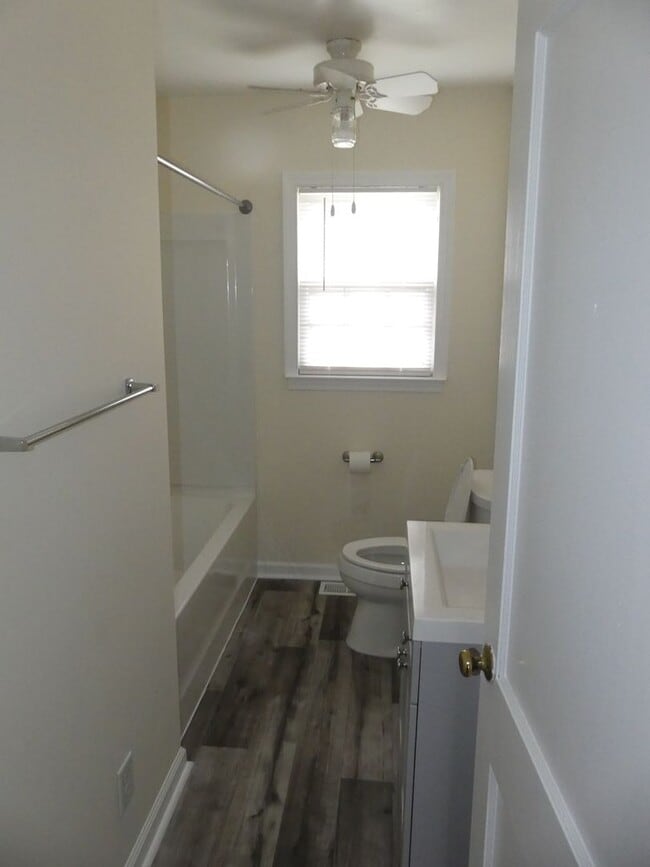 Building Photo - 100 Lodge Rd