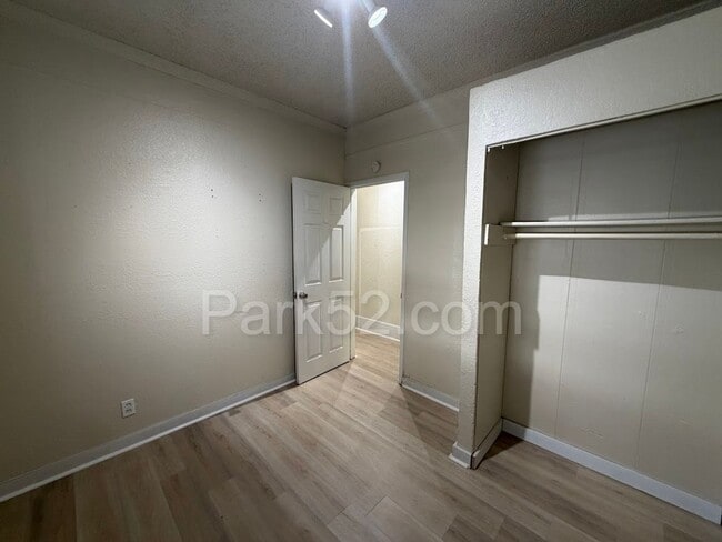 Building Photo - Tacoma Area 3 Bedroom 1 Bathroom Duplex