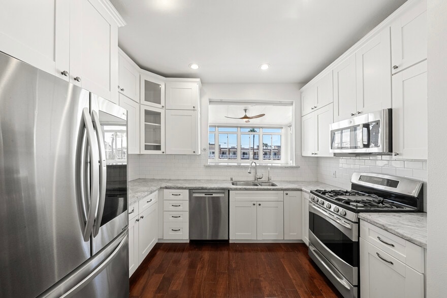 Building Photo - 40 15th St