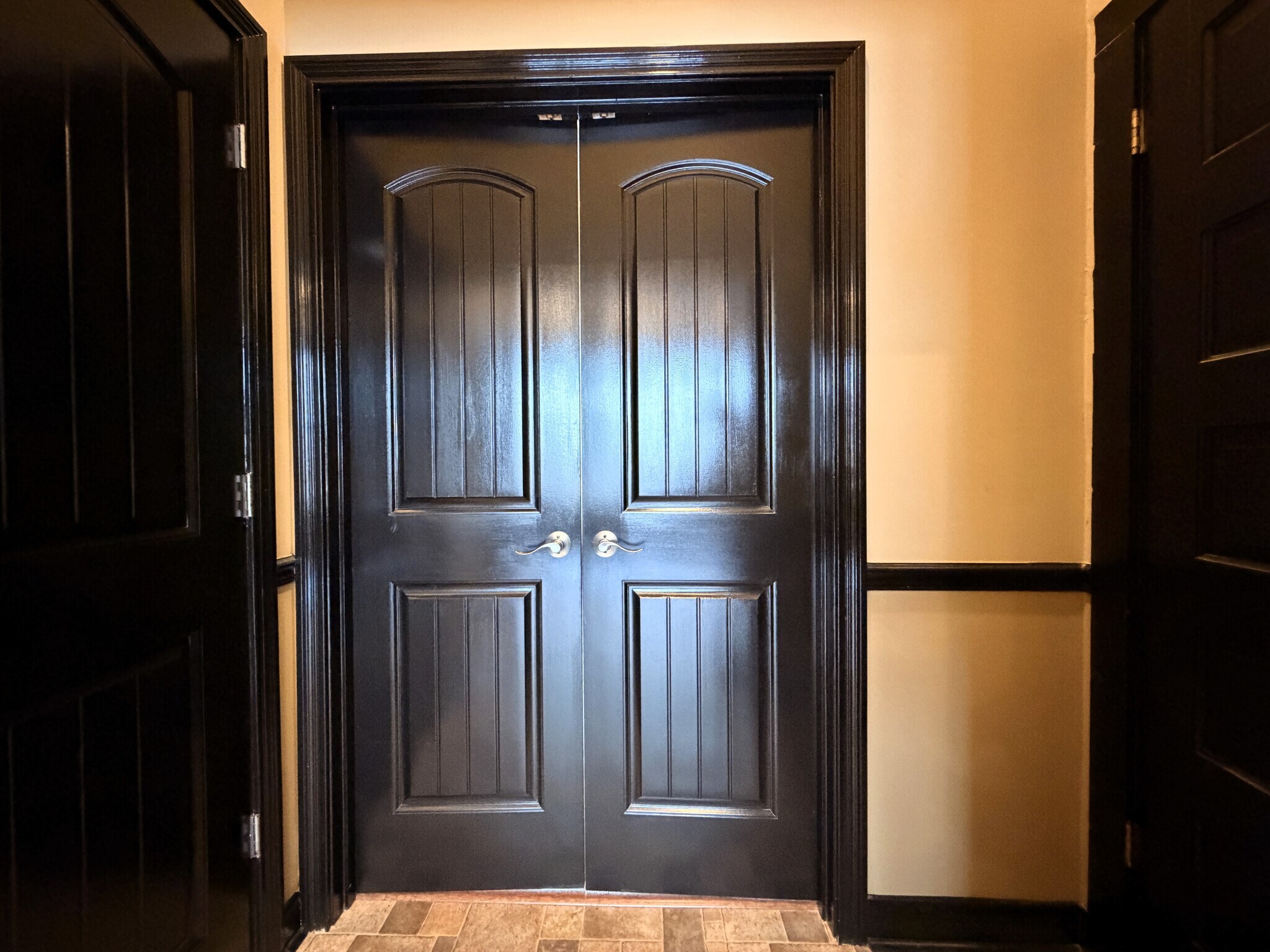 Building Photo - 209 N Capitol Ave