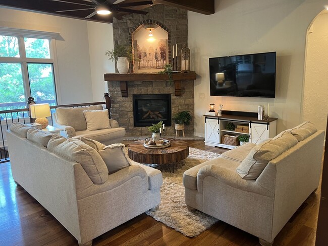 Building Photo - Executive Rental at The Villages at Wicklo...