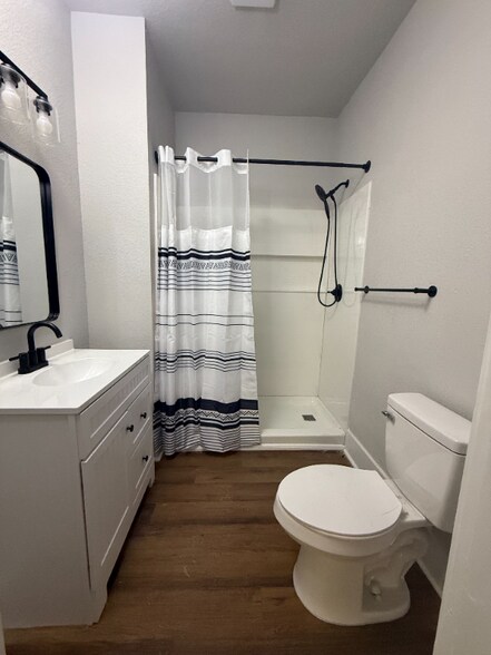 Building Photo - 4402 Immanuel St SW