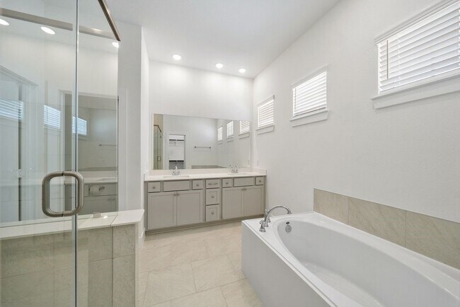 Building Photo - 12762 Grayson County Dr