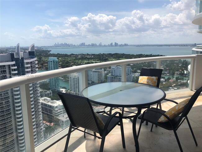 Primary Photo - 6365 Collins Ave
