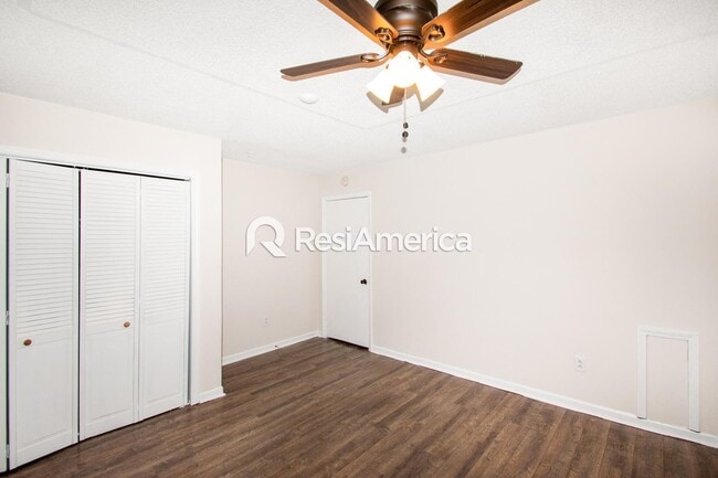Building Photo - Newly Renovated 4/2 in Southaven