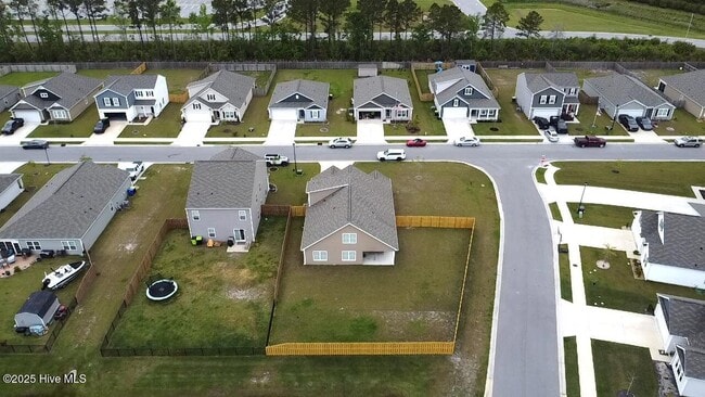 Building Photo - 509 Birdsong Dr