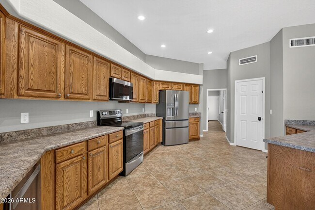 Building Photo - 3002 E Sherry Ln