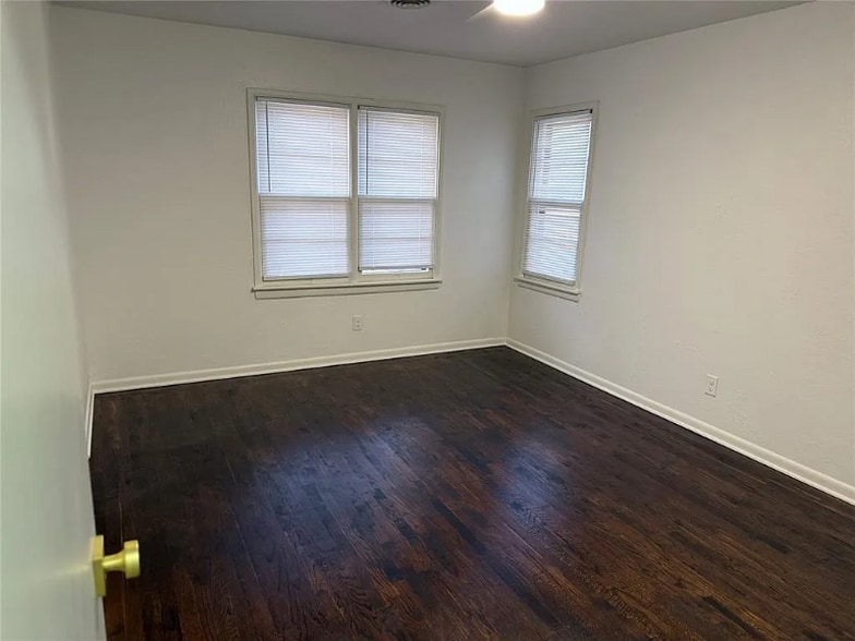 Building Photo - 1123 W Brooks St