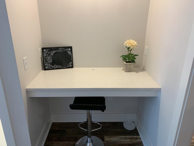 Building Photo - 741 Breakers Street