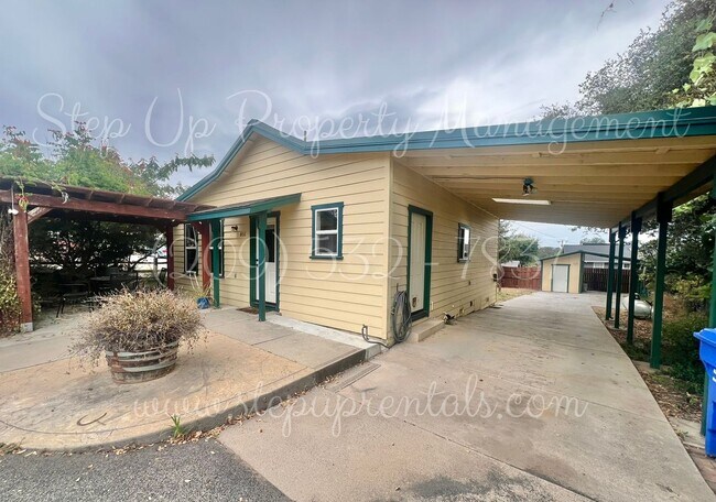 Building Photo - Charming Angels Camp Cottage with Solar