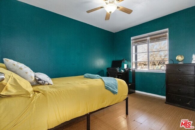 Building Photo - 38457 Sumac Ave