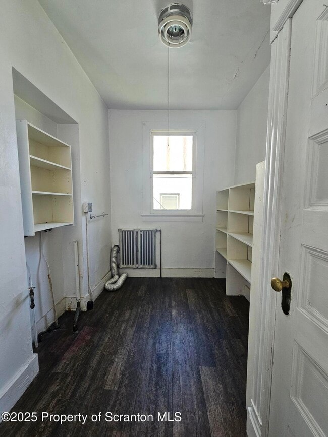 Building Photo - 218 S Franklin St