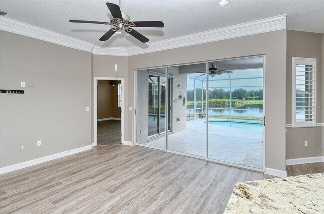 Building Photo - 6807 Sagebrush Cir