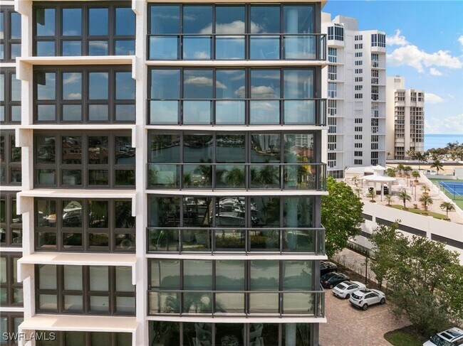 Building Photo - 4031 Gulf Shore Blvd N