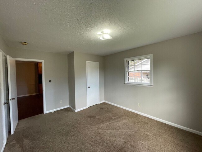 Building Photo - SHJ279-1012 Mark Drive