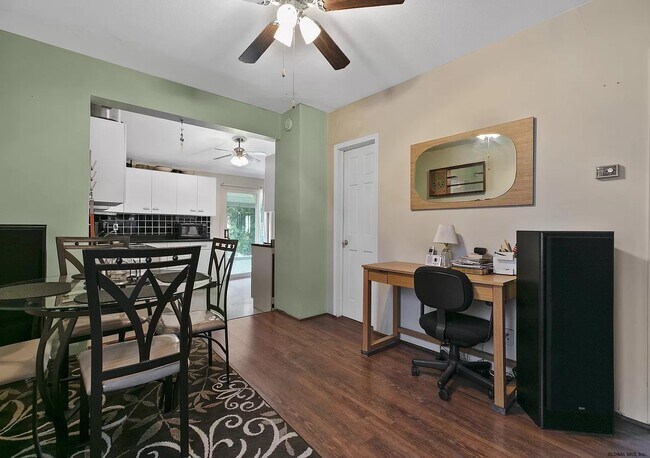 Building Photo - 20 Dott Ave