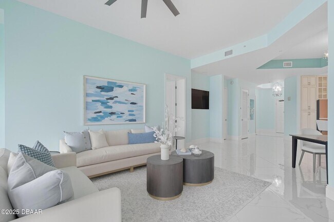 Building Photo - 200 Ocean Crest Dr