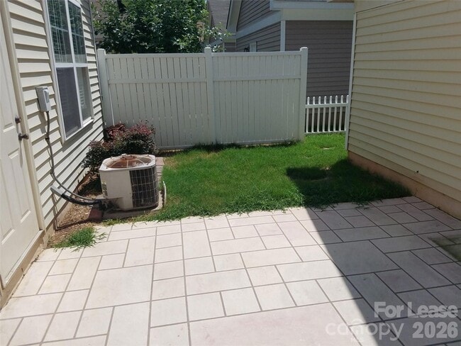 Building Photo - 11355 Deer Ridge Ln