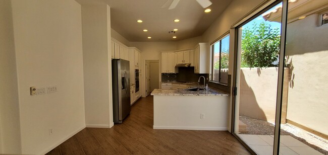 Building Photo - 11351 N 78th St
