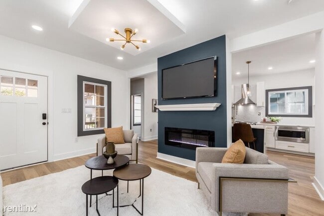 Building Photo - 4 br, 3.5 bath House - 481 Chilcote Ave