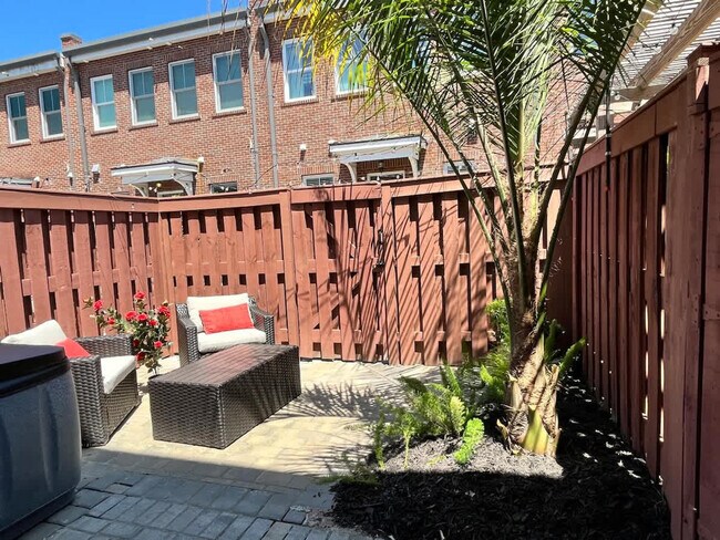 Building Photo - 306 W Gaston St