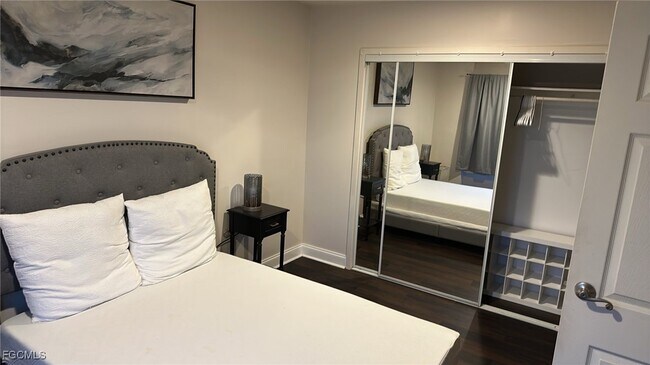 Building Photo - 2350 W First St