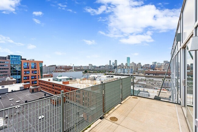 Building Photo - 25 Channel Center St