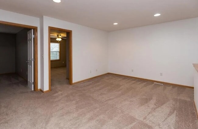 Building Photo - 277 S 79th St