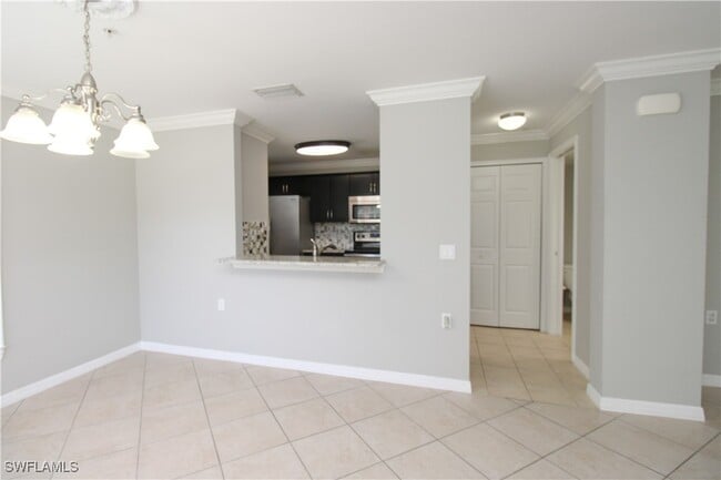 Building Photo - 9055 Gervais Cir