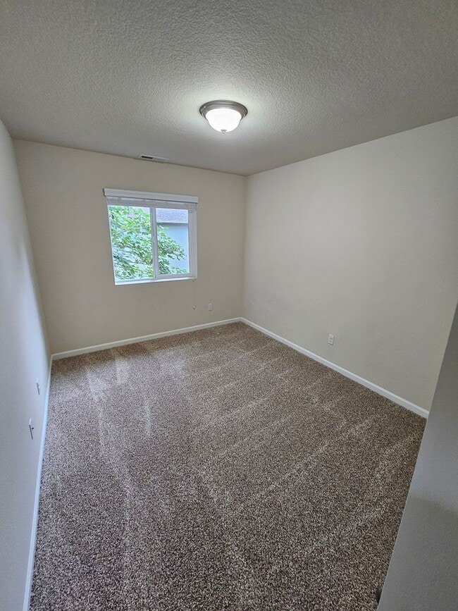 Building Photo - 5743 Karen Lynn Loop S