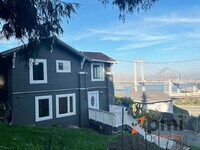 Building Photo - Captivating 3br / 1ba Apartment with Stunn...