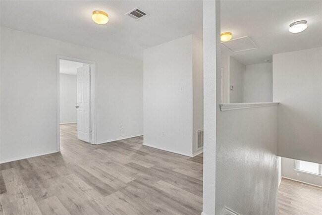 Building Photo - 11853 Gaelic Dr