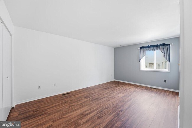 Building Photo - 1747 Cy Ct