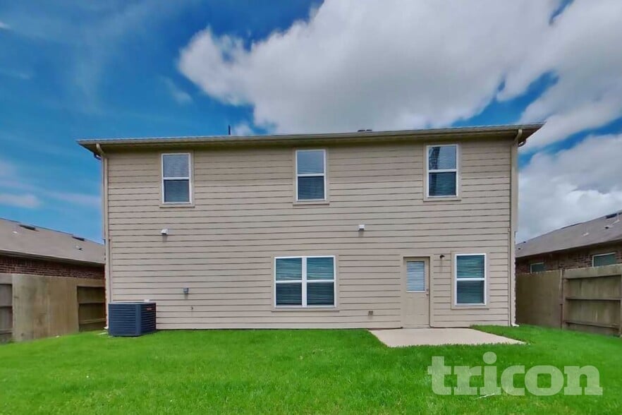 Building Photo - 640 Totem Trail Dr