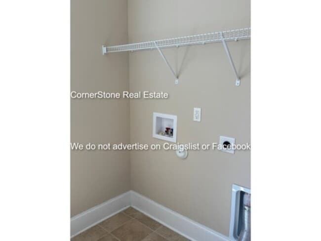 Building Photo - 547 Micahs Way N